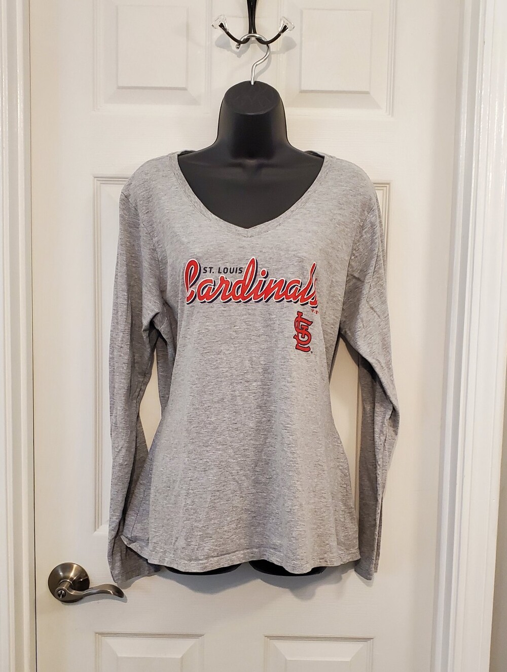 Fanatics St. Louis Cardinals Heather Gray Long-Sleeve V-Neck Tee with Red